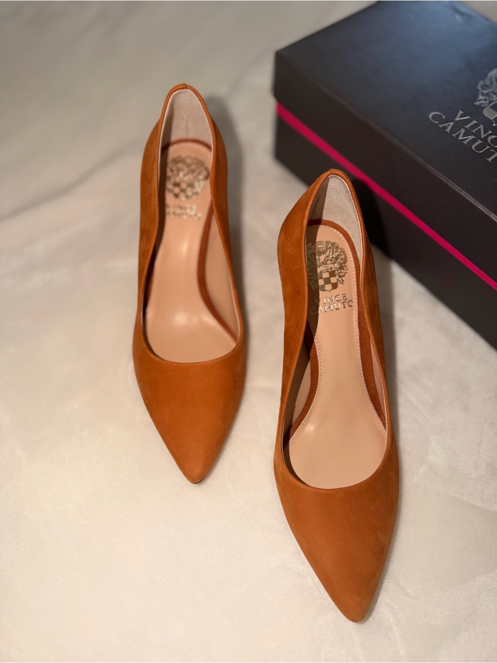 Vince Camuto Jaynita Suede Pointed Toe Pumps Autumn Cognac Heels Size 6 - Picture 3 of 11